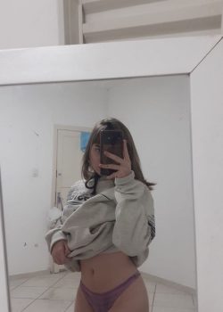 Que rico mueve el culito esta putita mientras coge sabroso 7