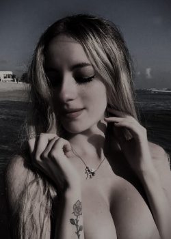 Rubia tetona tatuada que te dejara babeando 12