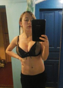 Rusa tetona y su video tocandose la pushita 12