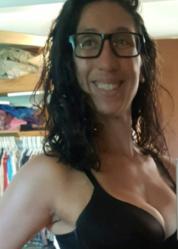 La profesora de mis hijos me manda nudes y videos 10