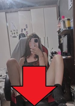 Blanquita gamer se turba para sus subs 10
