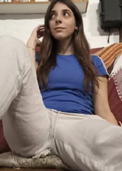 Morena tetona es cogida y cumeada en la cara 2