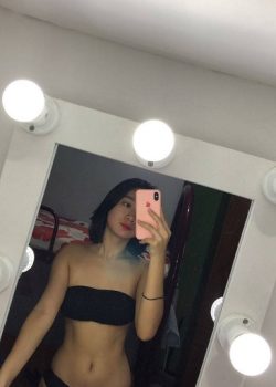 Flaquita se graba pikandose el kulito 12