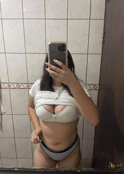 Gordibuena putita mandando nudes y videos cogiendo 13