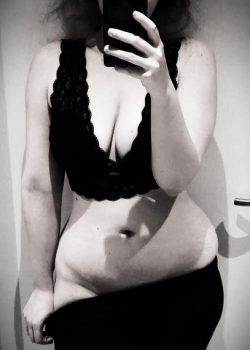 Rubia gordita se turba la conchita gordita para fans 8