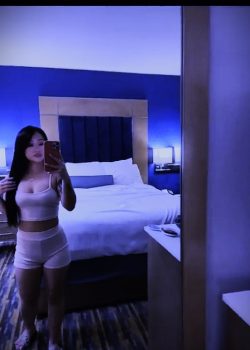 Tetona asiatica cabalgando sabroso 3