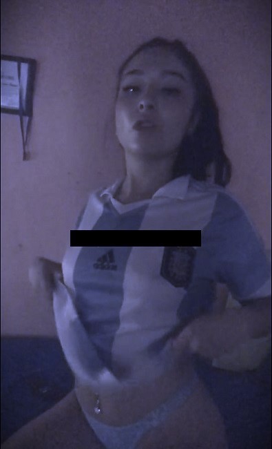 Argetina de ricas tetis mostrando todo 10