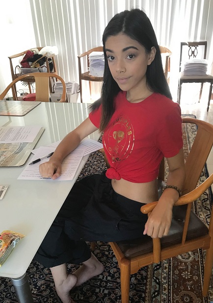 Universitaria arma su primer pack de nudes 10