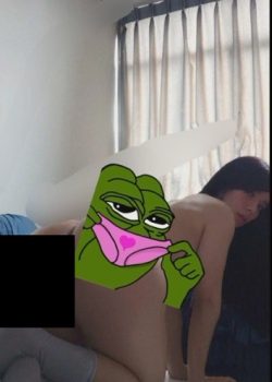 Culona se graba haciendo travesuras en la ducha 5