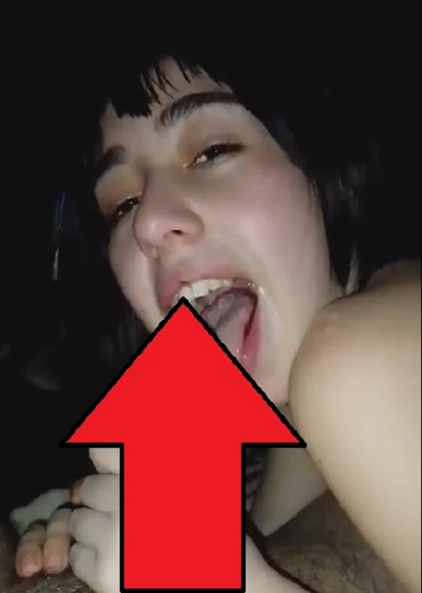 Imagina que te mire asi mientras te la chupo 10
