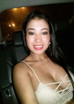 Tetona no tenia plata para pagar al uber y le pago con nudes-videos 8