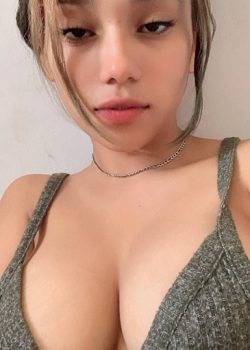 Jovencita tetona luego de tocarse, es cogida duro por su primo 6