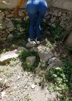 No me aguante y cogimos en el patio de casa 11