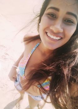 Morrita se turba hasta correrse y nos muestra el juguito 4