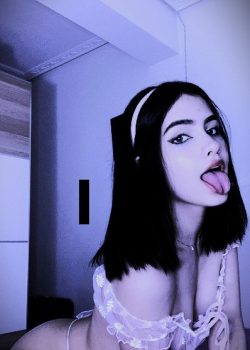 Blanquita de ricas tetis cogiendo con su vecino 4