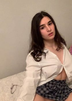 Colegiala XXX se graba turbandose duro 2