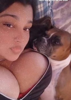 Que envidia le tengo al perro! (tetona se manosea para la banda) 8